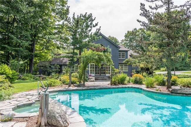 Foto del edificio - 21 Jericho Rd N