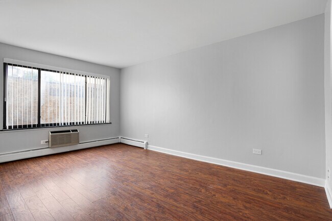 Foto del edificio - 6758 N Sheridan Rd