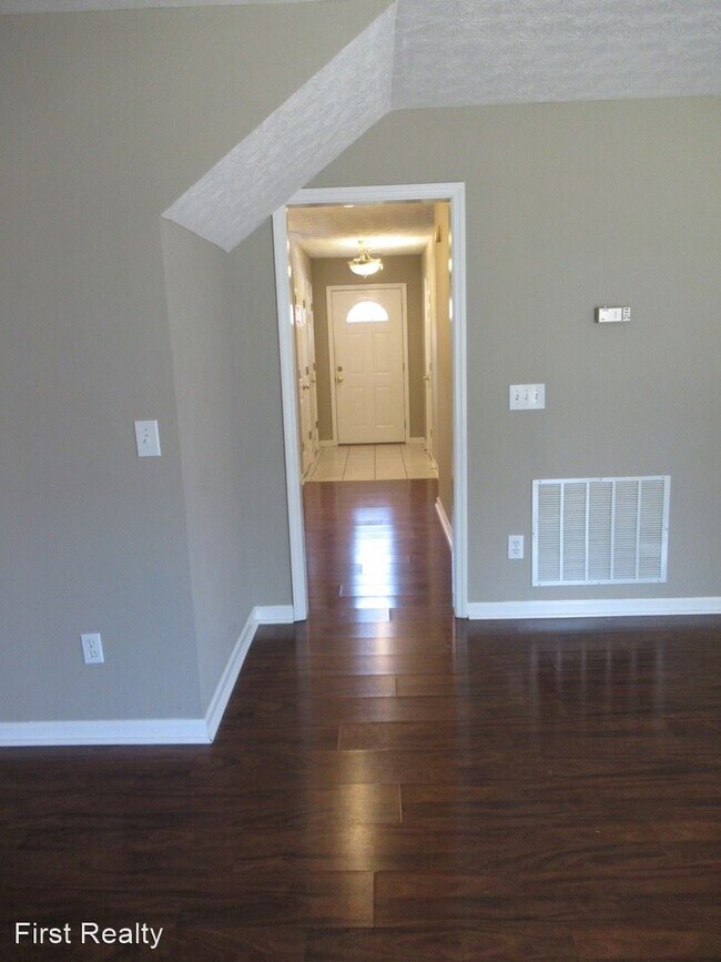 Building Photo - 3 br, 3.5 bath House - 1477 N. Donahue, #1708