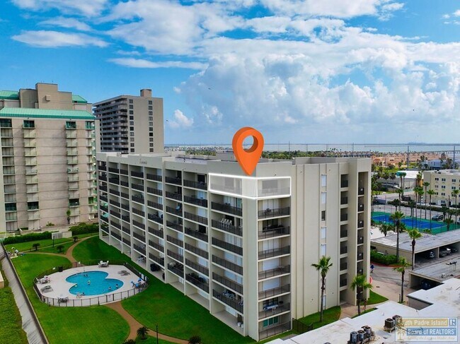 Building Photo - 900 Padre Blvd