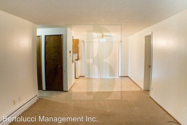 Foto del edificio - 1552-1562 Evergreen Ave NE