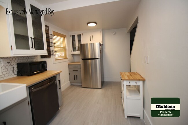 Building Photo - Beautiful Home located in Chipita Park, Ca...