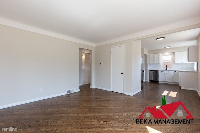 Foto del edificio - 3 br, 2 bath House - 1306 11 Mile Rd