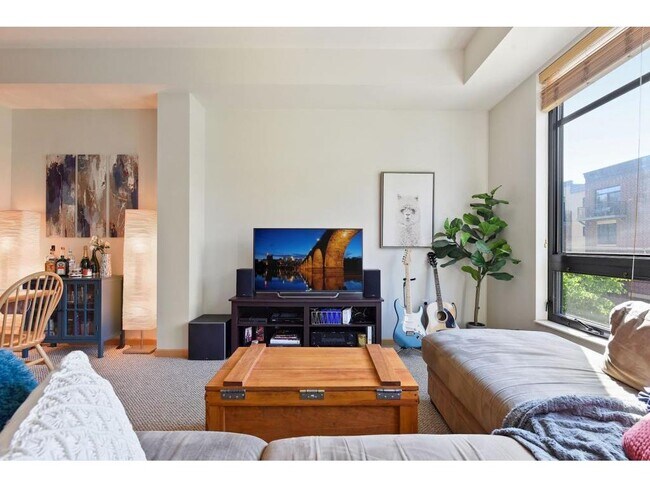 Foto del edificio - 3709 Grand Way