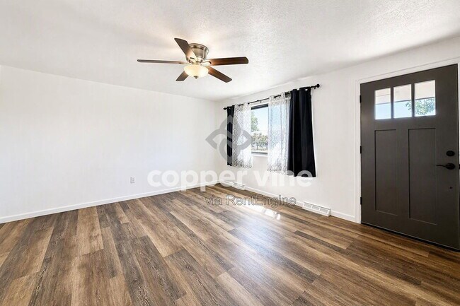 Foto del edificio - 7465 Kendall St