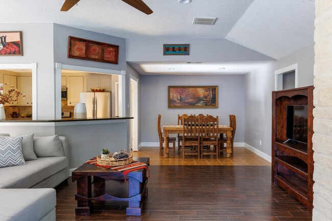 Building Photo - 15818 Val Vista Dr