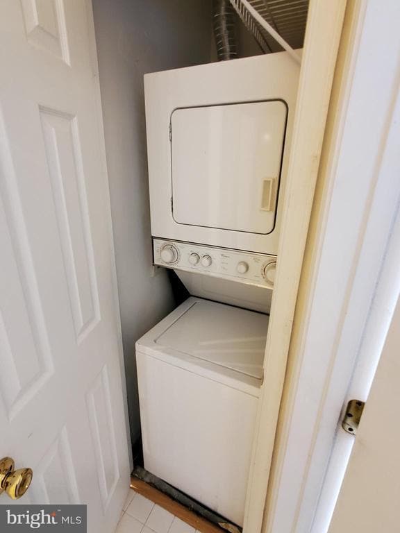 Building Photo - 15612 Everglade Ln