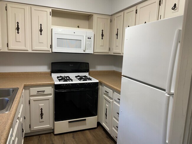 Cocina - 1825 Knox St