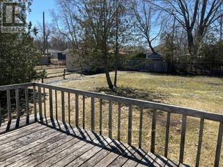 Photo du bâtiment - 824 Paradise Dr