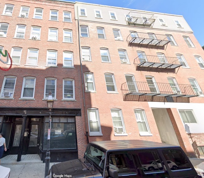 Building Photo - 159 Endicott St