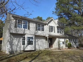 Building Photo - 465 Pfister Rd