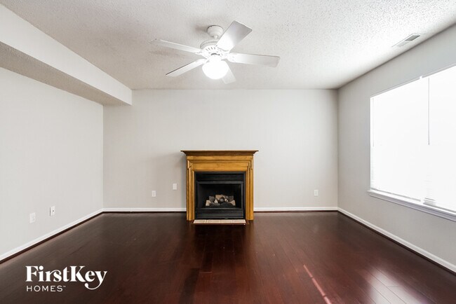 Foto del edificio - 12230 Sweet Creek Trail