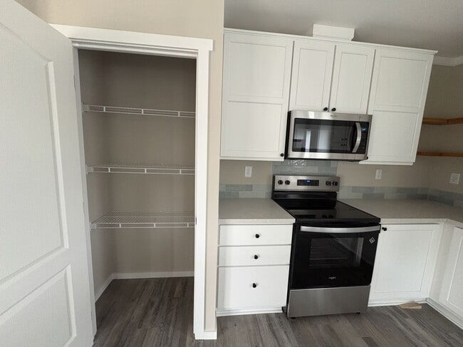 Building Photo - 1651 Voyager Dr