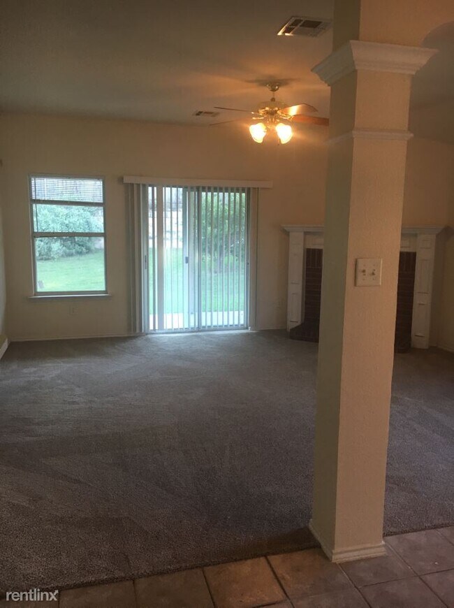 Foto del edificio - 4 br, 2 bath House - 2030 Rain Dance Loop