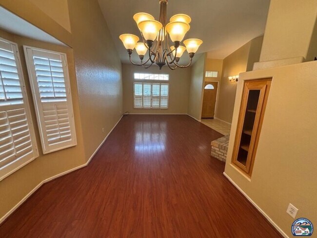 Foto del edificio - 545 Sagebrush St