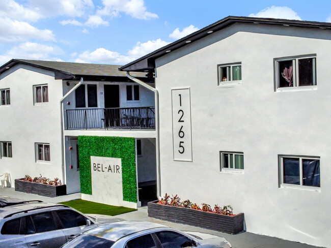 Foto del edificio - 1265 Sharazad Blvd