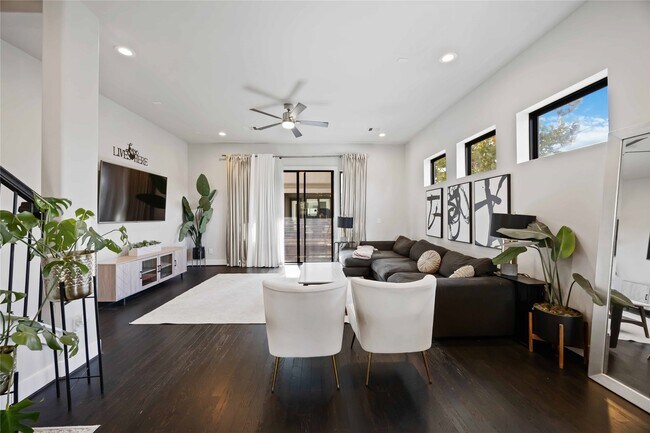 Foto del edificio - 4235 Allen St