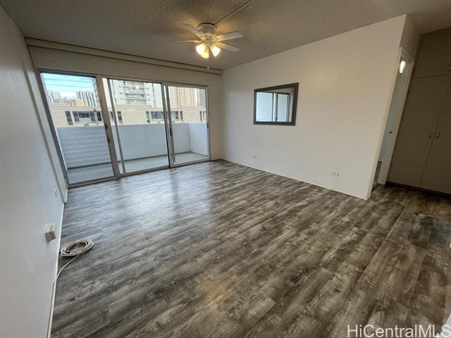 Foto principal - 2421 Ala Wai Blvd