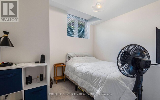 Photo du bâtiment - 124 Durham Ave