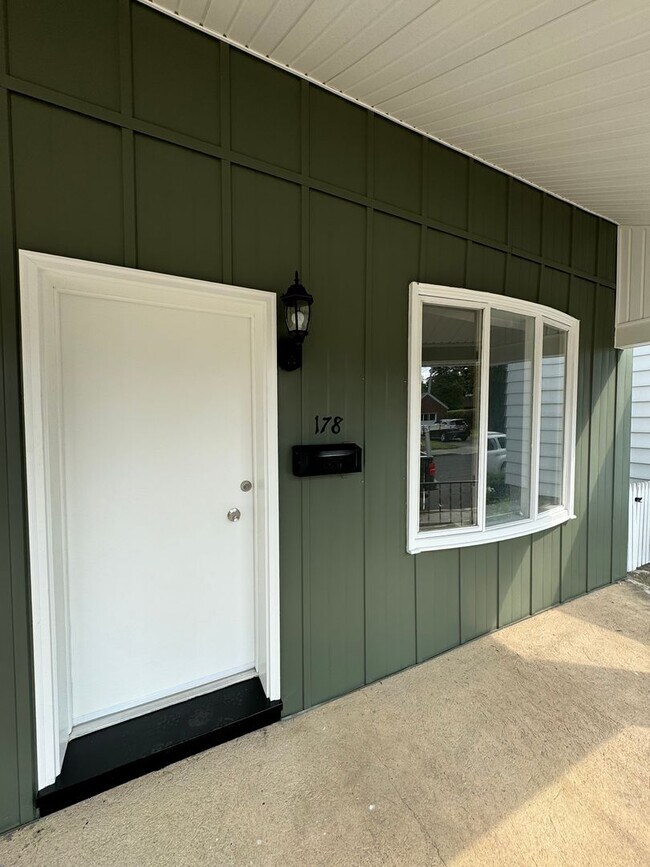 Building Photo - Affordable 3 bedroom Home