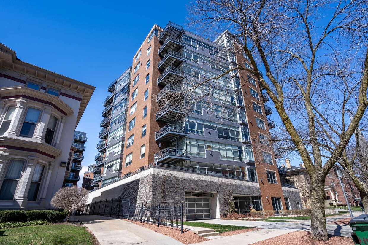 Foto principal - 1111 N Marshall St