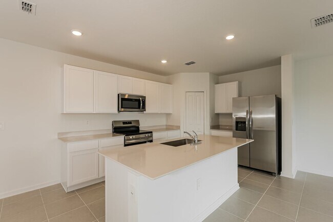 Building Photo - 3683 Hardman Dr