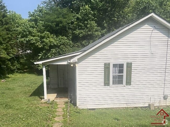 Building Photo - 864 Treewood Dr