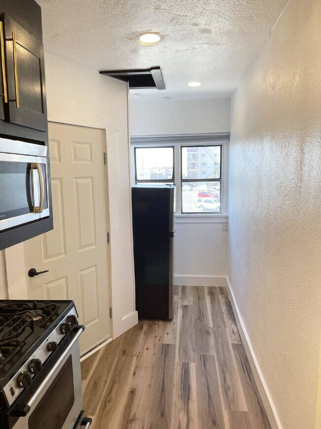 Foto del edificio - 111 16th Ave S