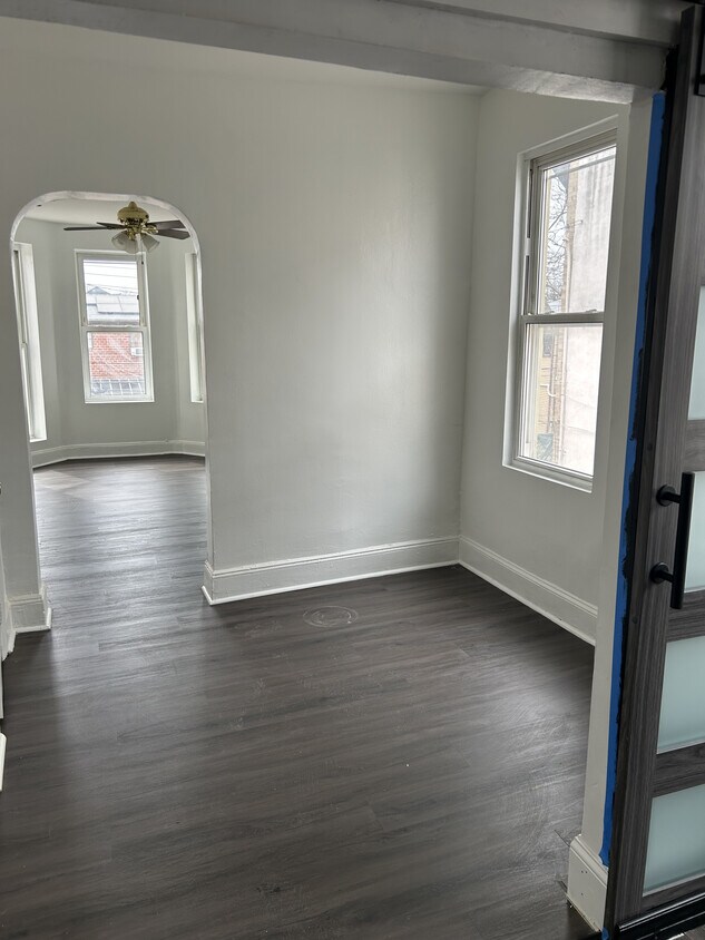 Foto principal - 531 Ashford St