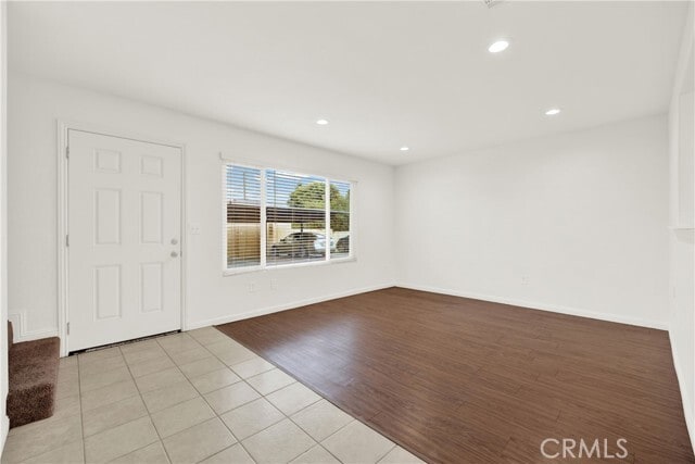 Building Photo - 980 E Mission Ave