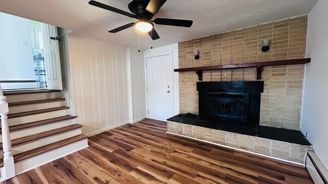 Building Photo - HAMPTON - BEAUTIFULLY UPDATED HOME
