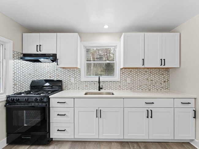 Building Photo - Beautifully Updated Home on Quiet Street in Browns Mills