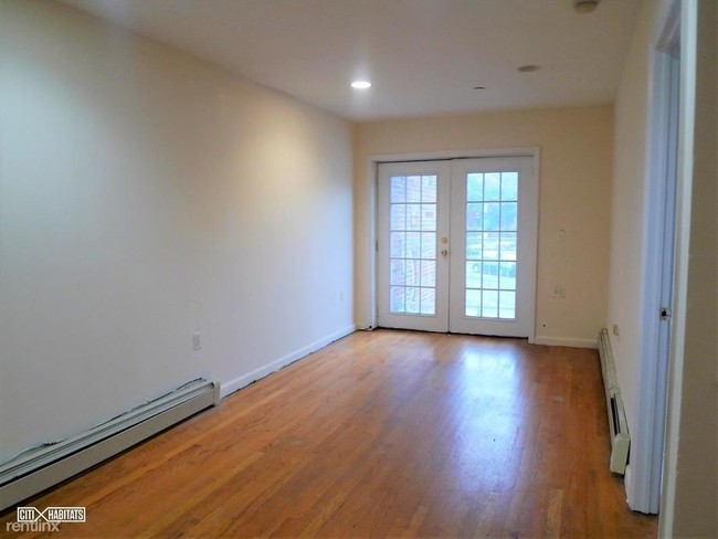Building Photo - 3 br, 2 bath  - 3268 45th St 33
