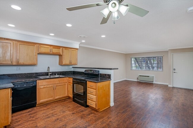 Foto del edificio - Twin Pines Apartments
