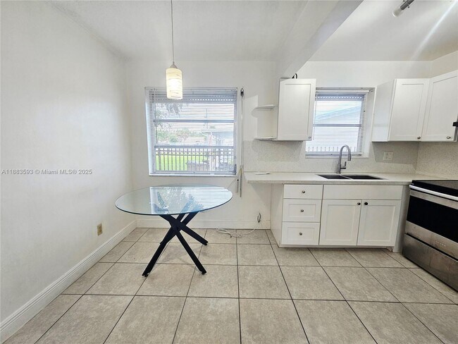 Foto del edificio - 2840 Taylor St