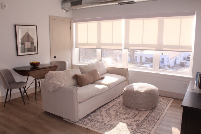 Interior Photo - The Jordan
