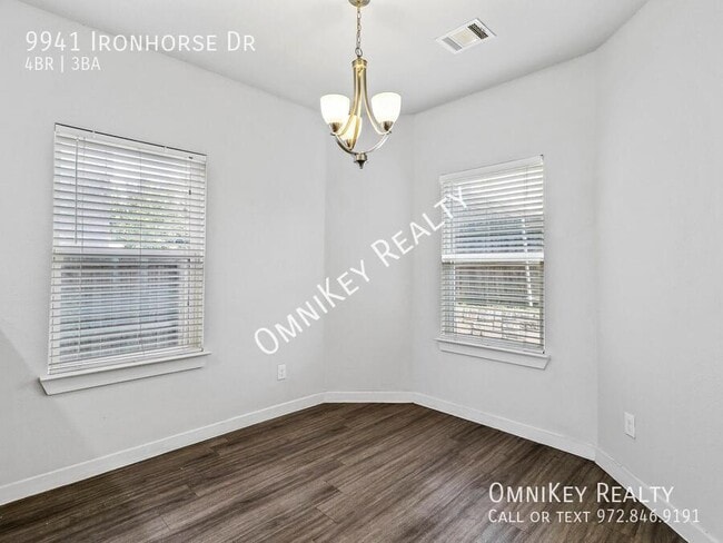 Building Photo - 9941 Ironhorse Dr