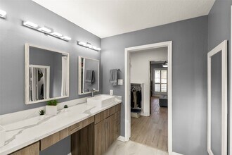 Building Photo - 12423 Honeywood Trail