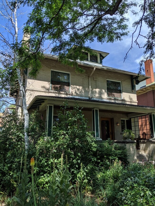 Building Photo - 1407 Saint Paul St