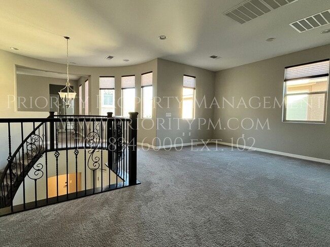 Foto del edificio - ~~Stunning SW Beauty! 4 Bedroom ~ 3.5 Bath...