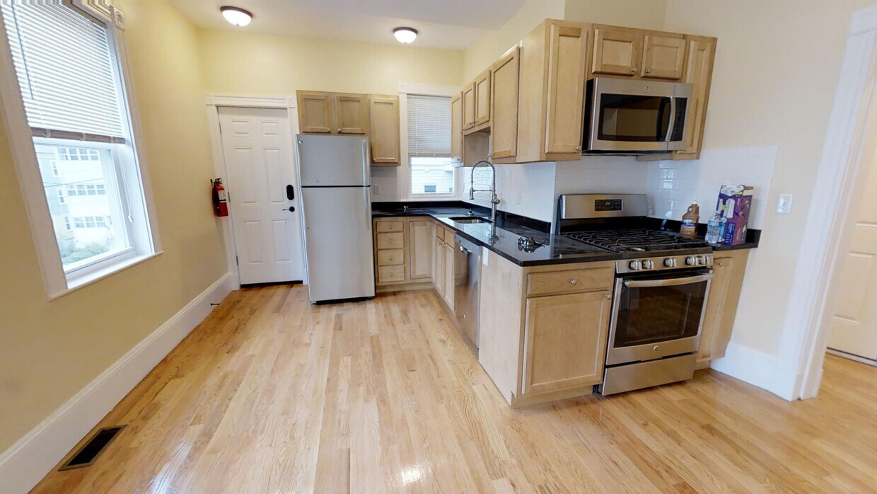 Foto principal - 48 Lowell St