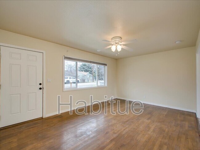 Foto del edificio - 4919 W Wylie Ln