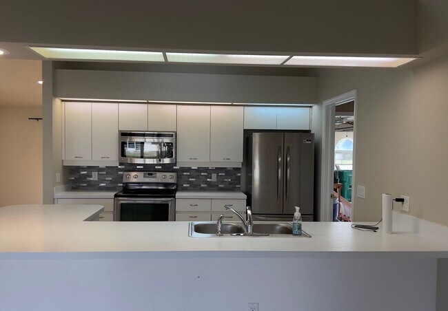 Building Photo - *Annual*  Spacious 3 bedroom Home in Rotonda!
