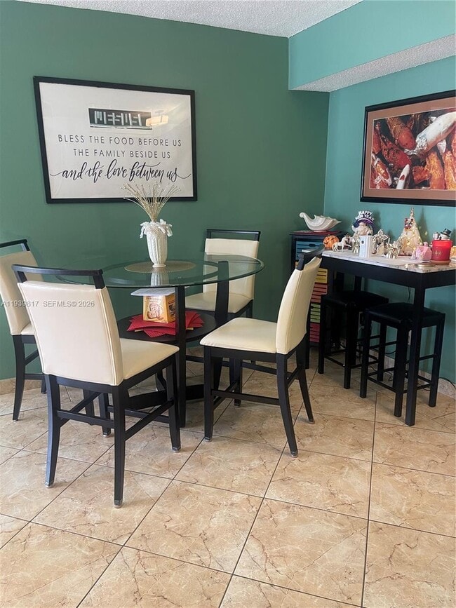 Building Photo - 430 Golden Isles Dr