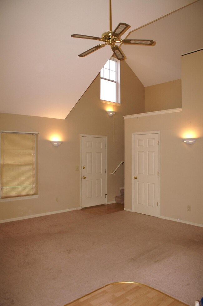 Foto del edificio - 680 Circle Pine Dr