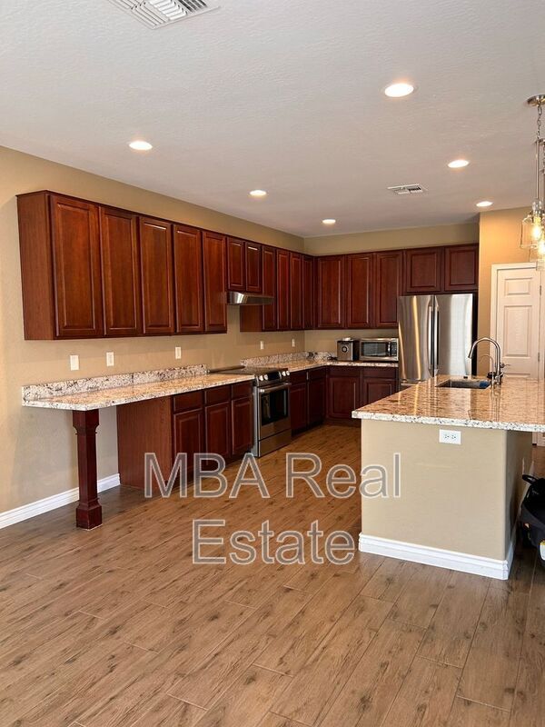 Building Photo - 1407 E Gary Way