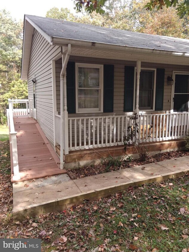 12817 Flintlock Dr, Spotsylvania Courthouse, VA 22551 House Rental in