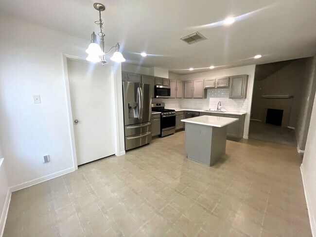 Building Photo - 1410 Danby Heath Ln
