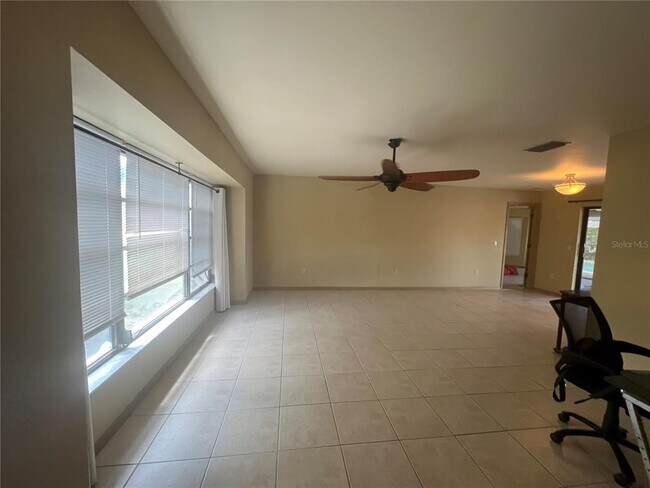 Building Photo - 2129 Amarillo Ln