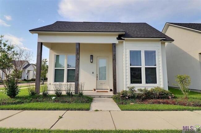 Building Photo - 14117 Vlg Sq Ave